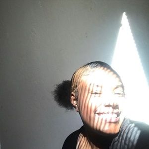 Meet your Posher, Janaya